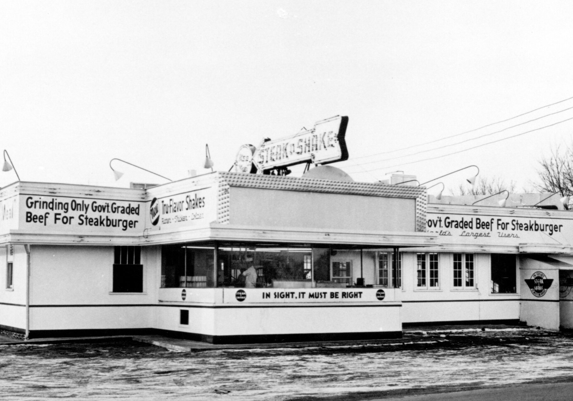 Original Steak 'n Shake on south Main Street, C. 1945